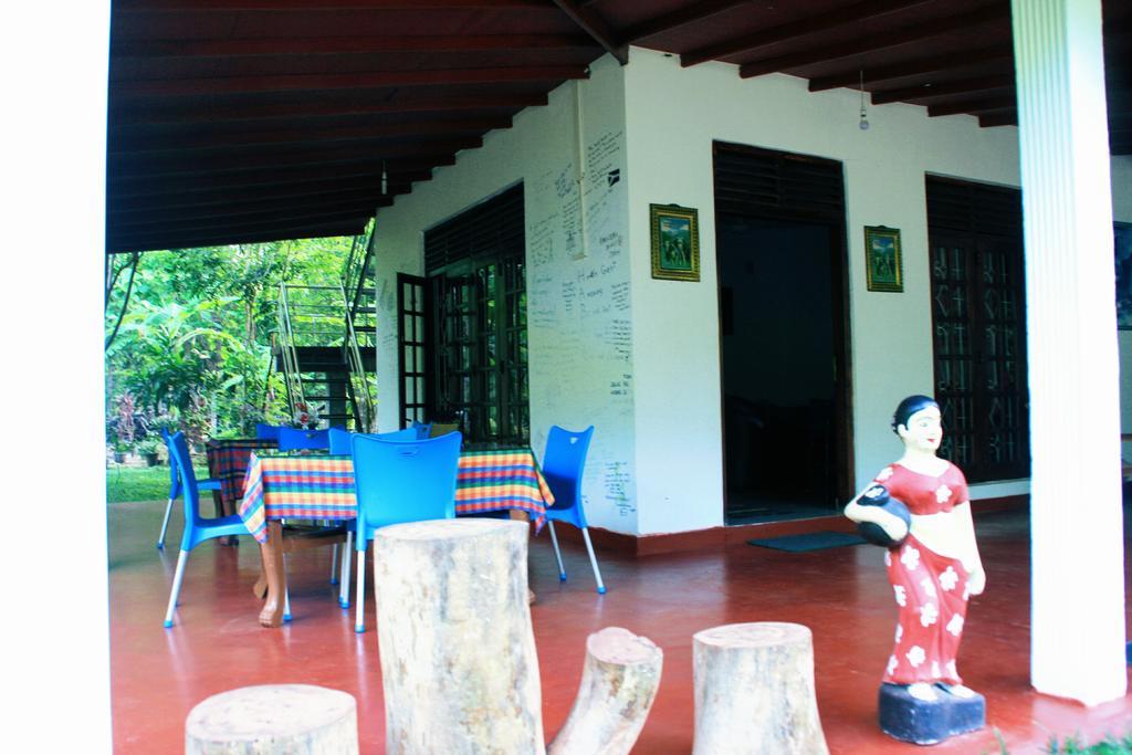Homely Guest Habarana Extérieur photo
